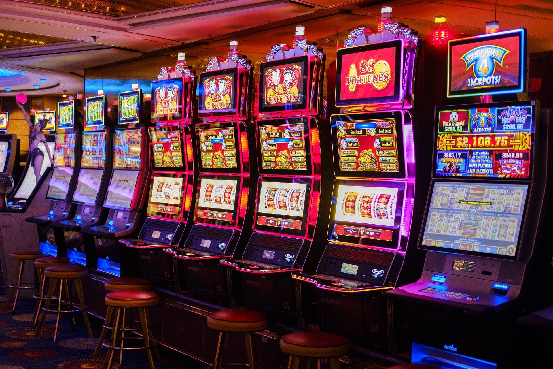 Why Do The Speculators Prefer Online Slots Over Anything Else?